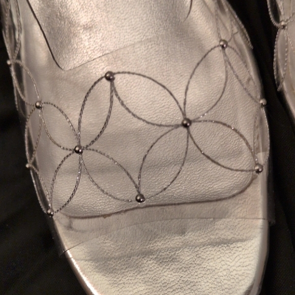 Annie Metallic Silver Slingback Heels - Picture 5 of 15